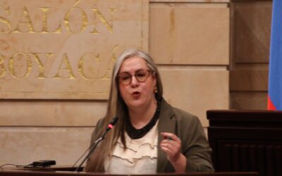 La URT expone en la Cámara de Representantes los aportes de la entidad para la construcción de paz.